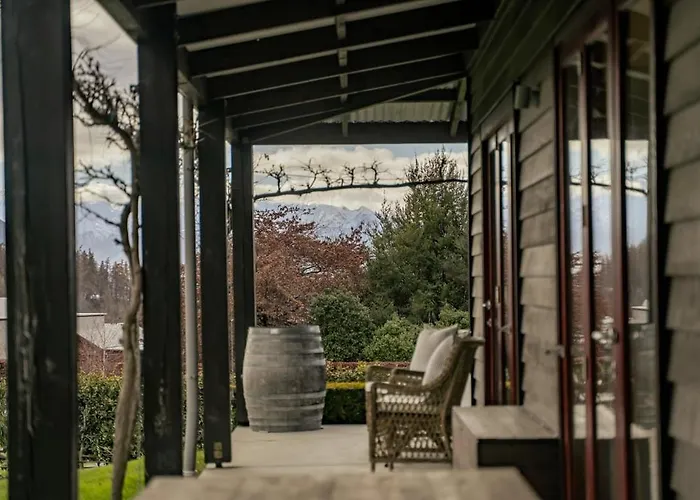 Wisteria By Sotheby's Luxury Homes Holiday home Wanaka