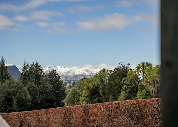Wisteria By Sotheby's Luxury Homes Holiday home Wanaka
